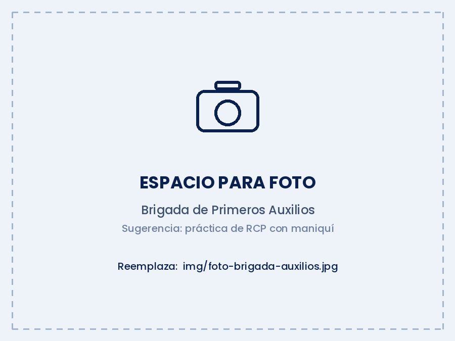 Brigada de Primeros Auxilios en práctica de RCP